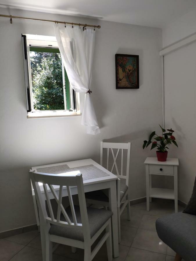 Apartment Zdenka Veli Losinj Exterior photo