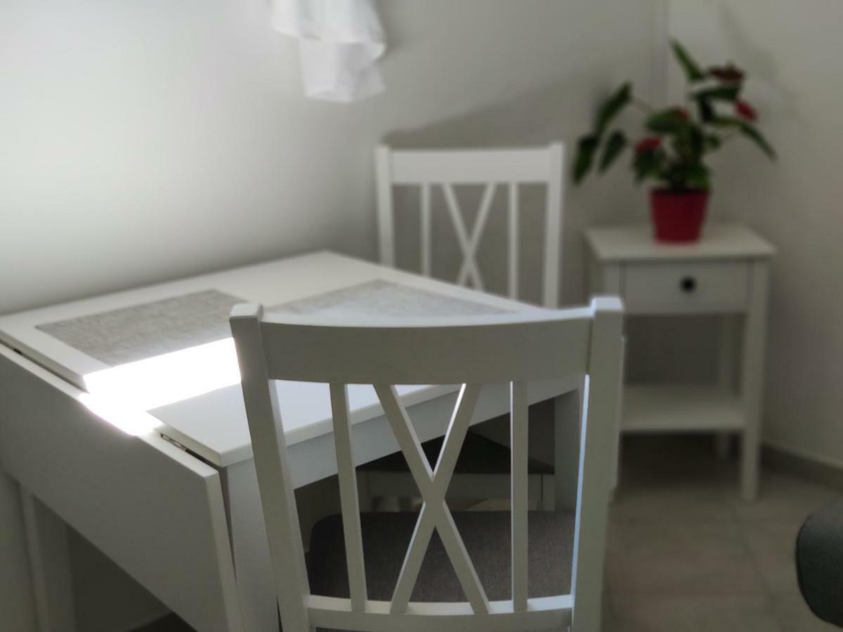 Apartment Zdenka Veli Losinj Exterior photo