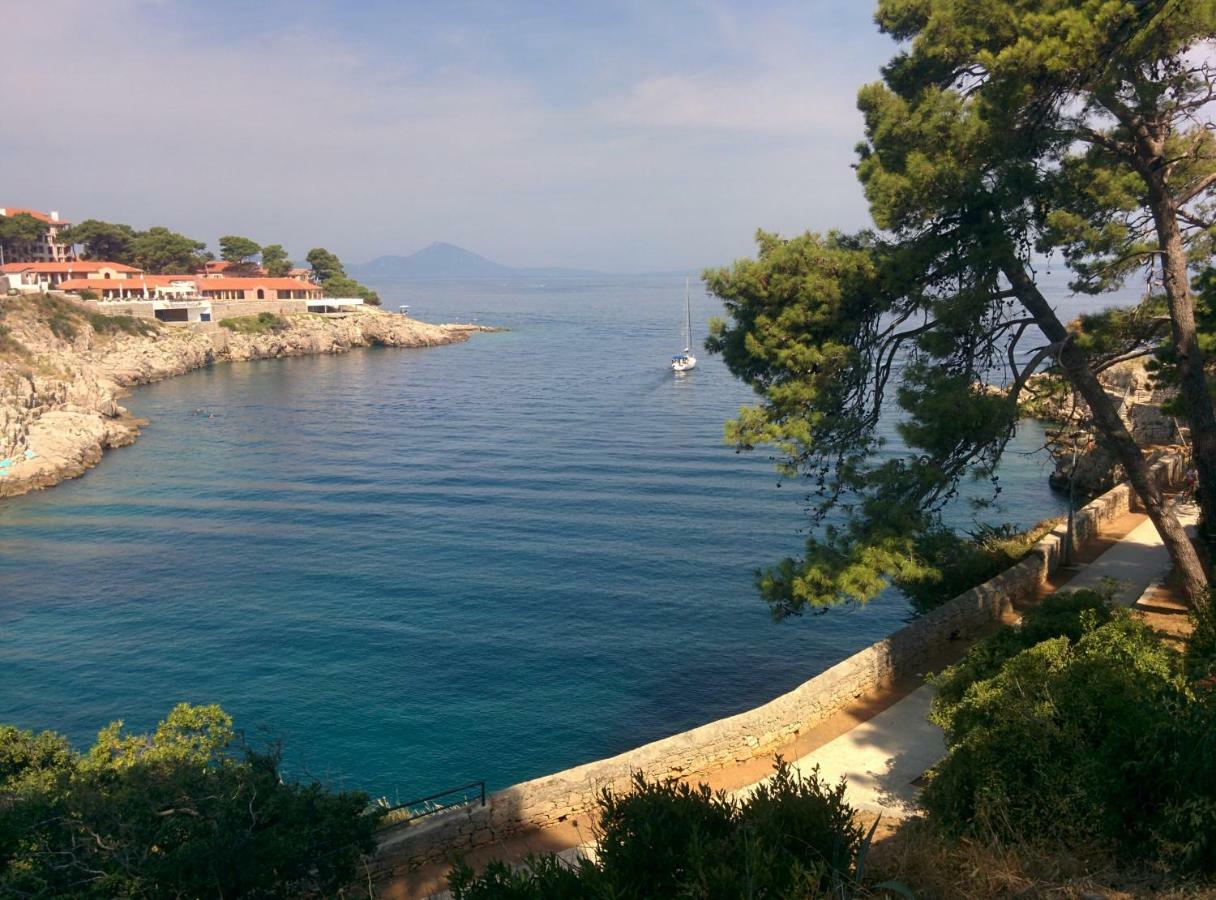 Apartment Zdenka Veli Losinj Exterior photo